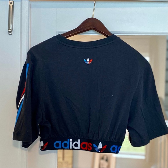 Adidas Adicolor Primeblue Cropped Tee size S (10 AU/NZ) NWT! - Picture 4 of 6